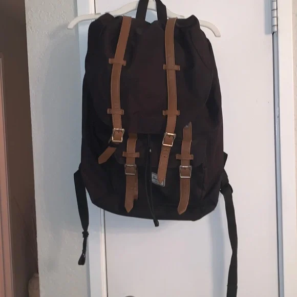 Herschel Supply Company | Bags | Herschel Little America  display picture 1